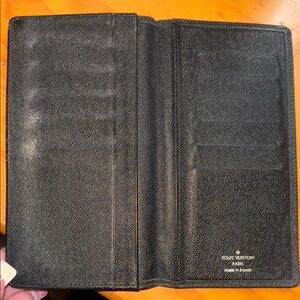 Louis Vuitton Black Taiga men’s leather long bifold wallet